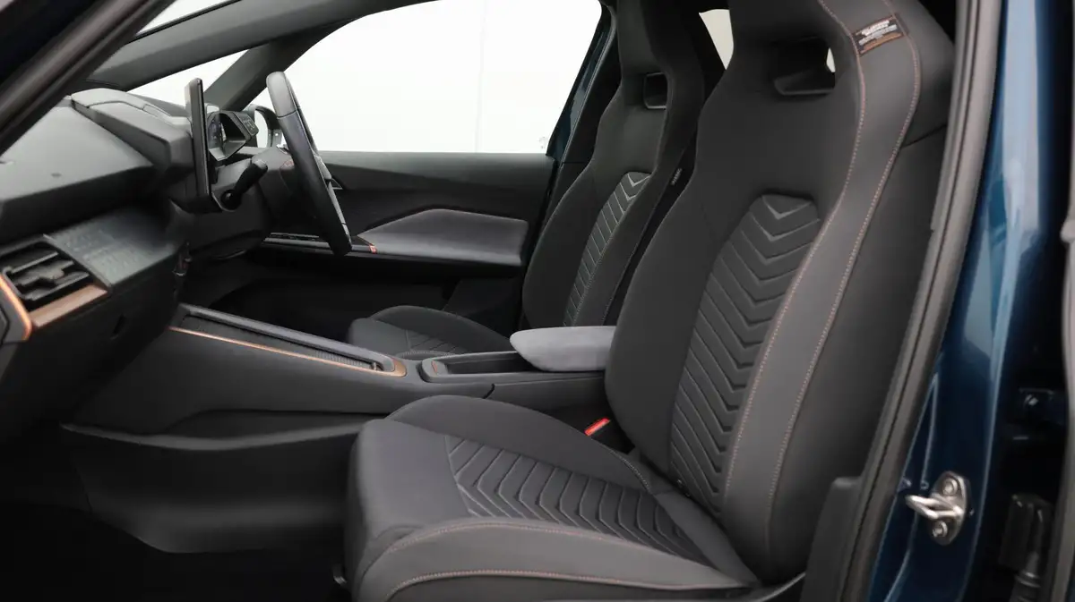 2023-cupra-born-e-v2-204ps-58kwh-big-14