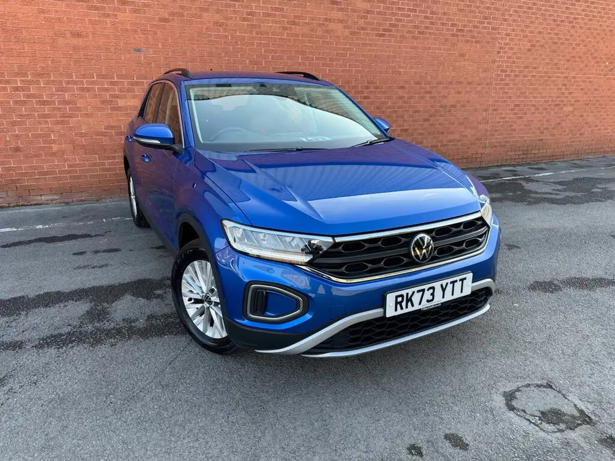 2023-volkswagen-t-roc-10-tsi-life-big-1