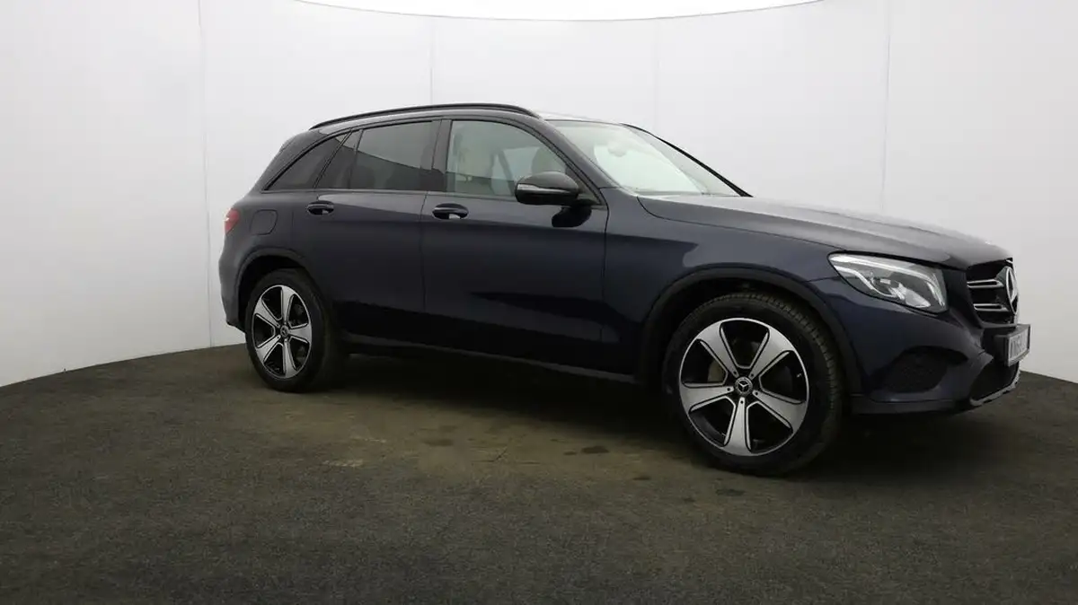 2018-mercedes-benz-glc-class-21d-glc220d-urban-edition-big-42