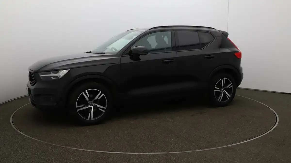 2020-volvo-xc40-15-t3-r-design-big-64
