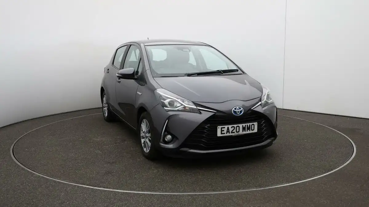 2020-toyota-yaris-15-vvt-i-icon-98bhp-hybrid-1497cc-e-cvt-big-40