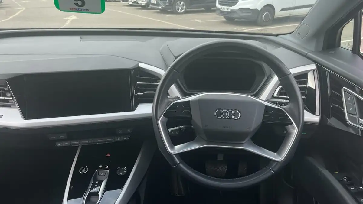 2021-audi-q4-e-tron-40e-sport-station-wagon-big-7