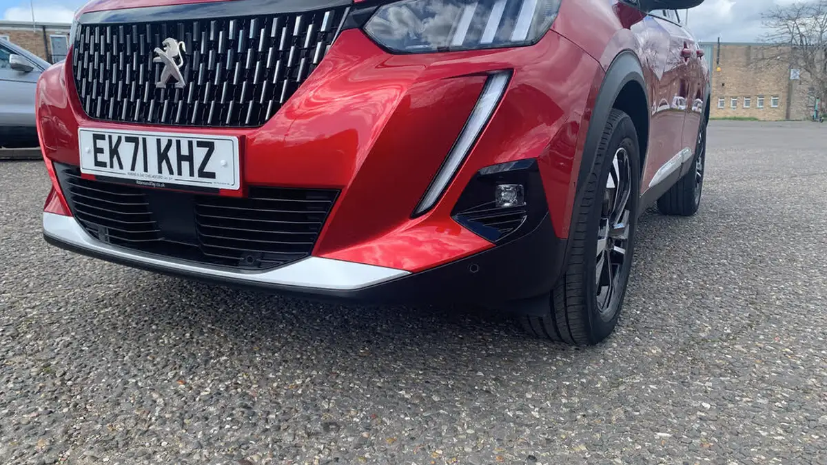 2021-peugeot-2008-suv-12-puretech-gt-big-50