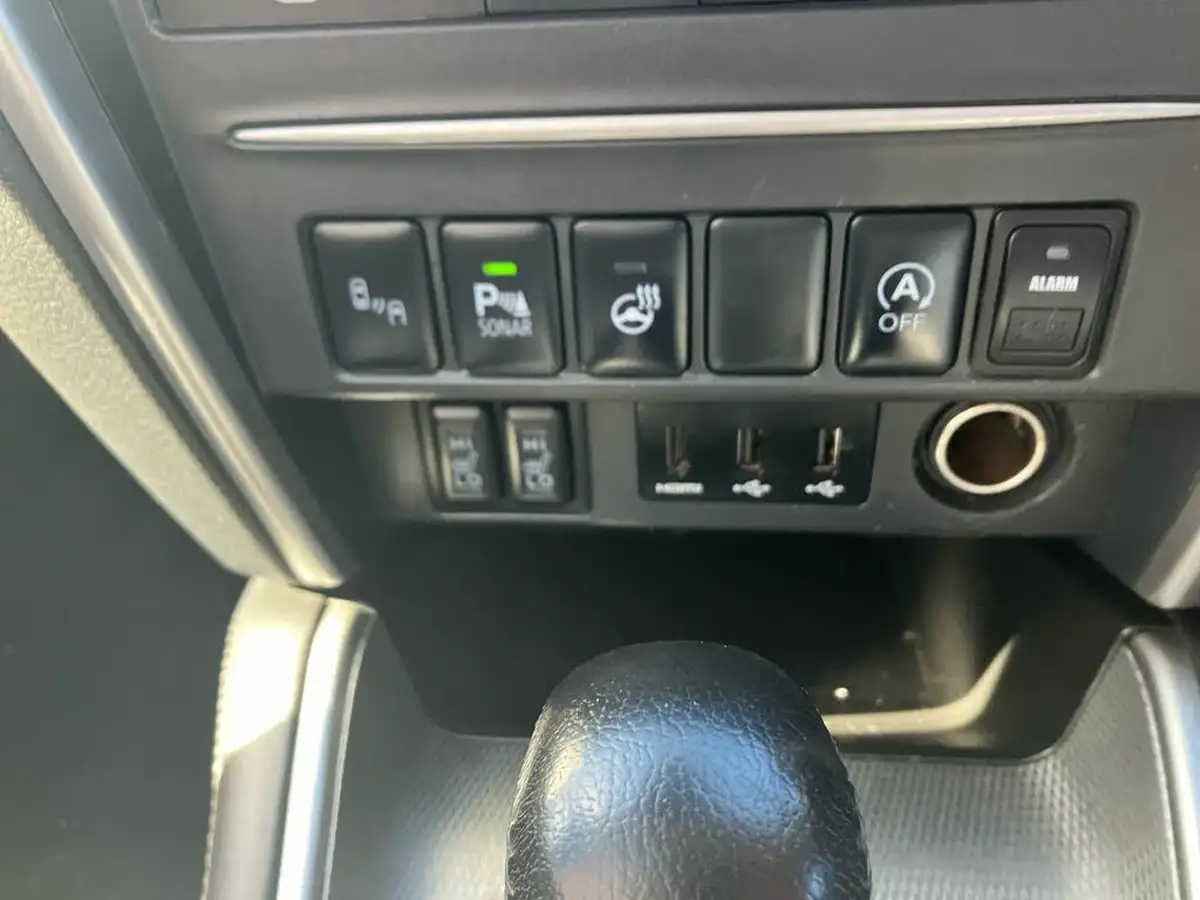 2021-mitsubishi-l200-22di-d-barbarian-x-big-13