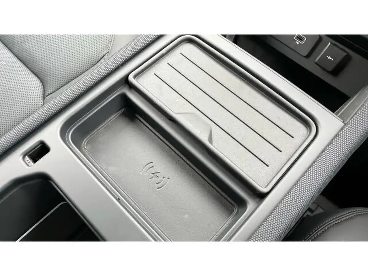 2024-land-rover-90-defender-30-d300-75th-edition-big-29