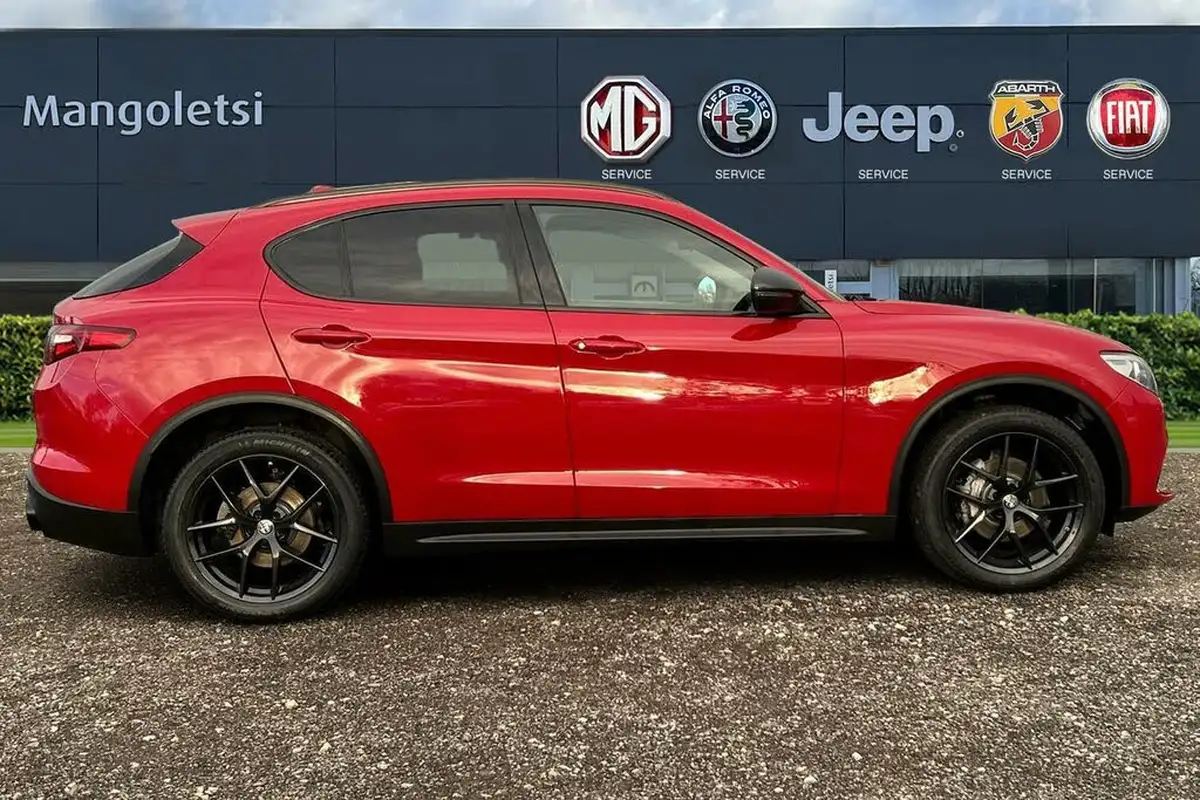 2020-alfa-romeo-stelvio-20-nero-edizione-big-4