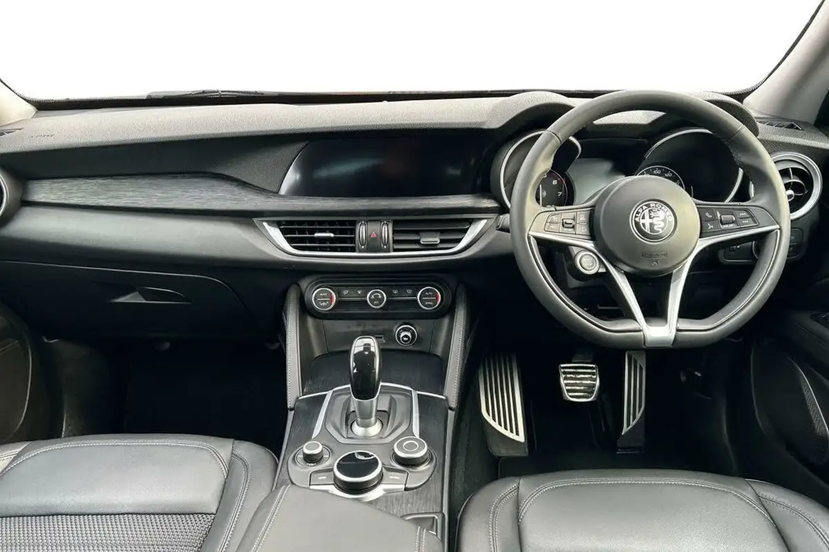 2020-alfa-romeo-stelvio-20-nero-edizione-big-7