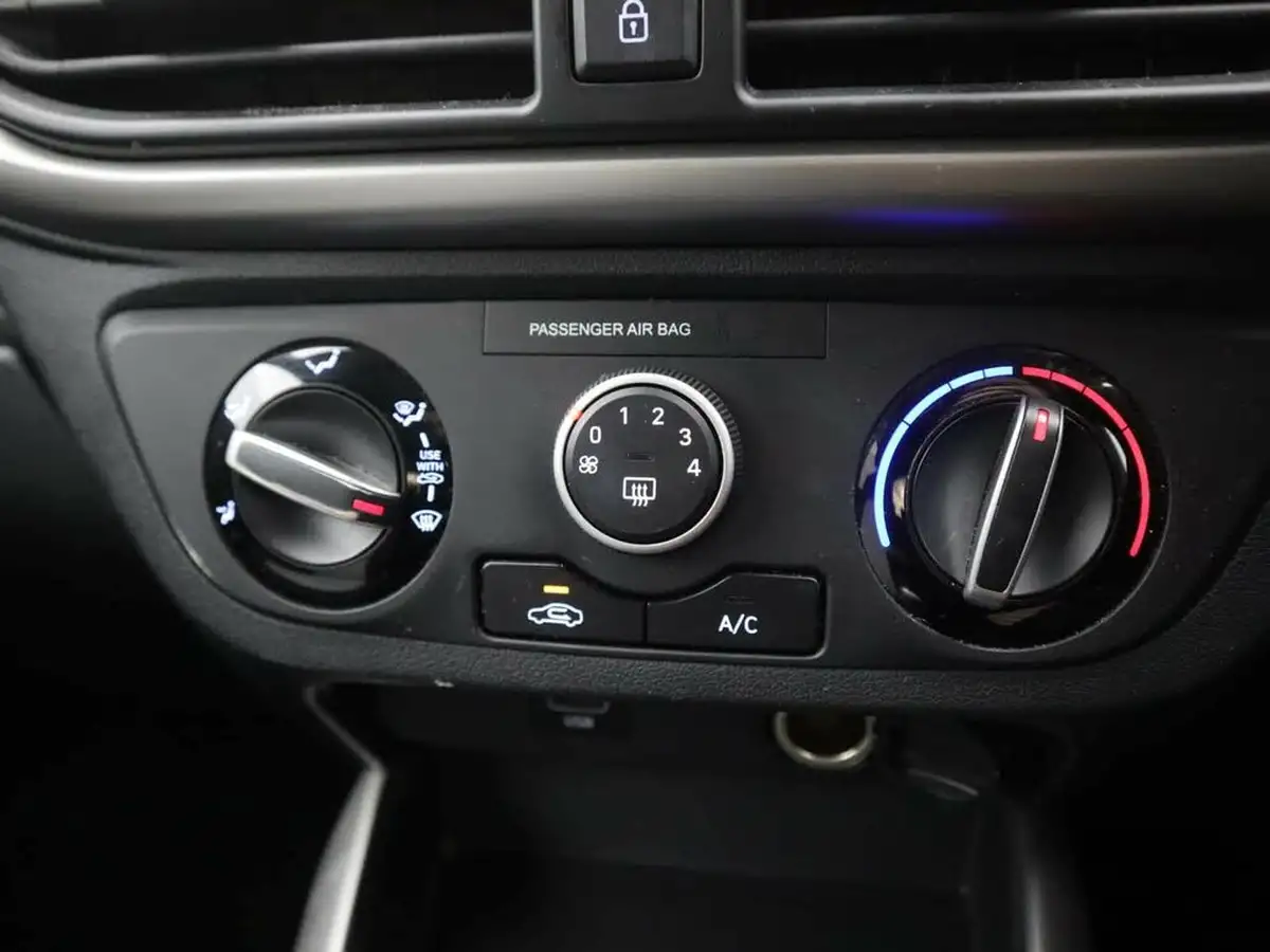 2021-hyundai-i10-12-premium-84ps-1197cc-big-26