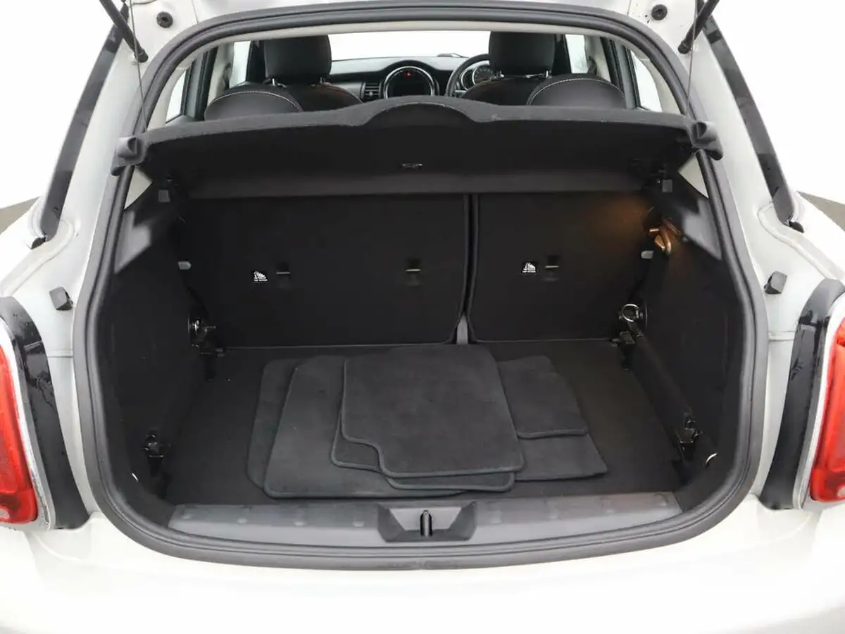 2019-mini-cooper-15-cooper-classic-hatchback-5d-big-8