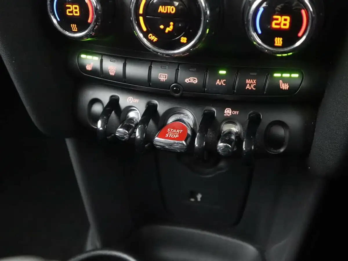 2019-mini-cooper-15-cooper-classic-hatchback-5d-big-32