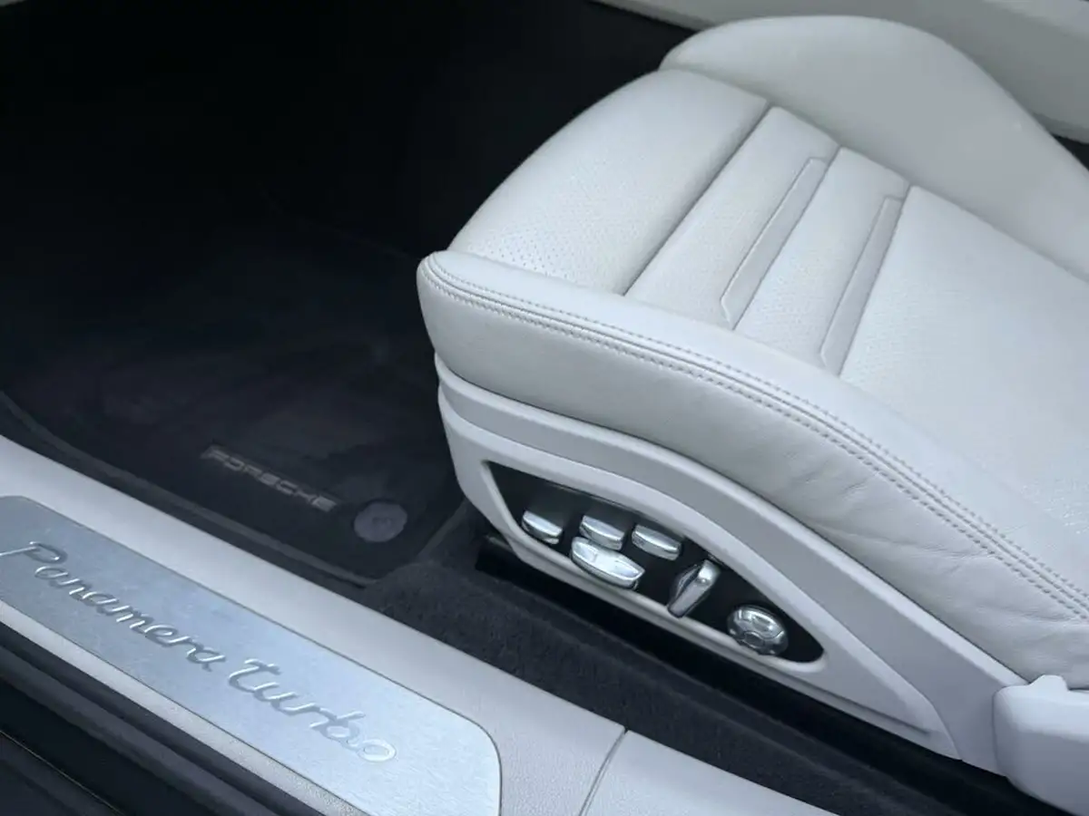 2016-porsche-panamera-40-v8-turbo-big-38