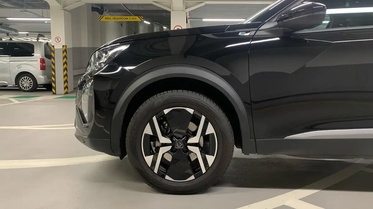2024-peugeot-2008-suv-e-allure-136ps-50kwh-big-13