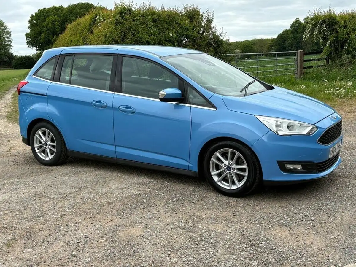 2016-ford-grand-c-max-15tdci-zetec-powershift-big-2