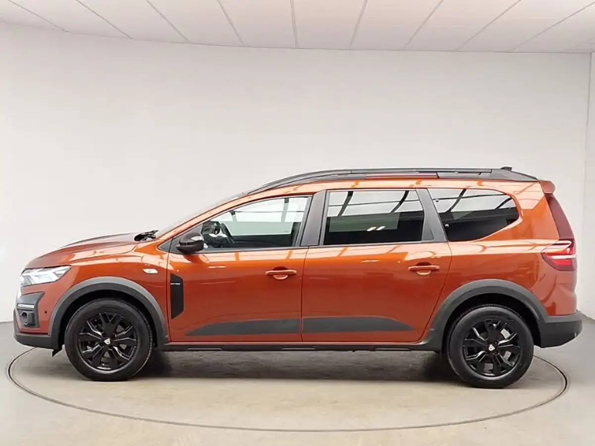 2022-dacia-jogger-10-tce-extreme-se-big-3
