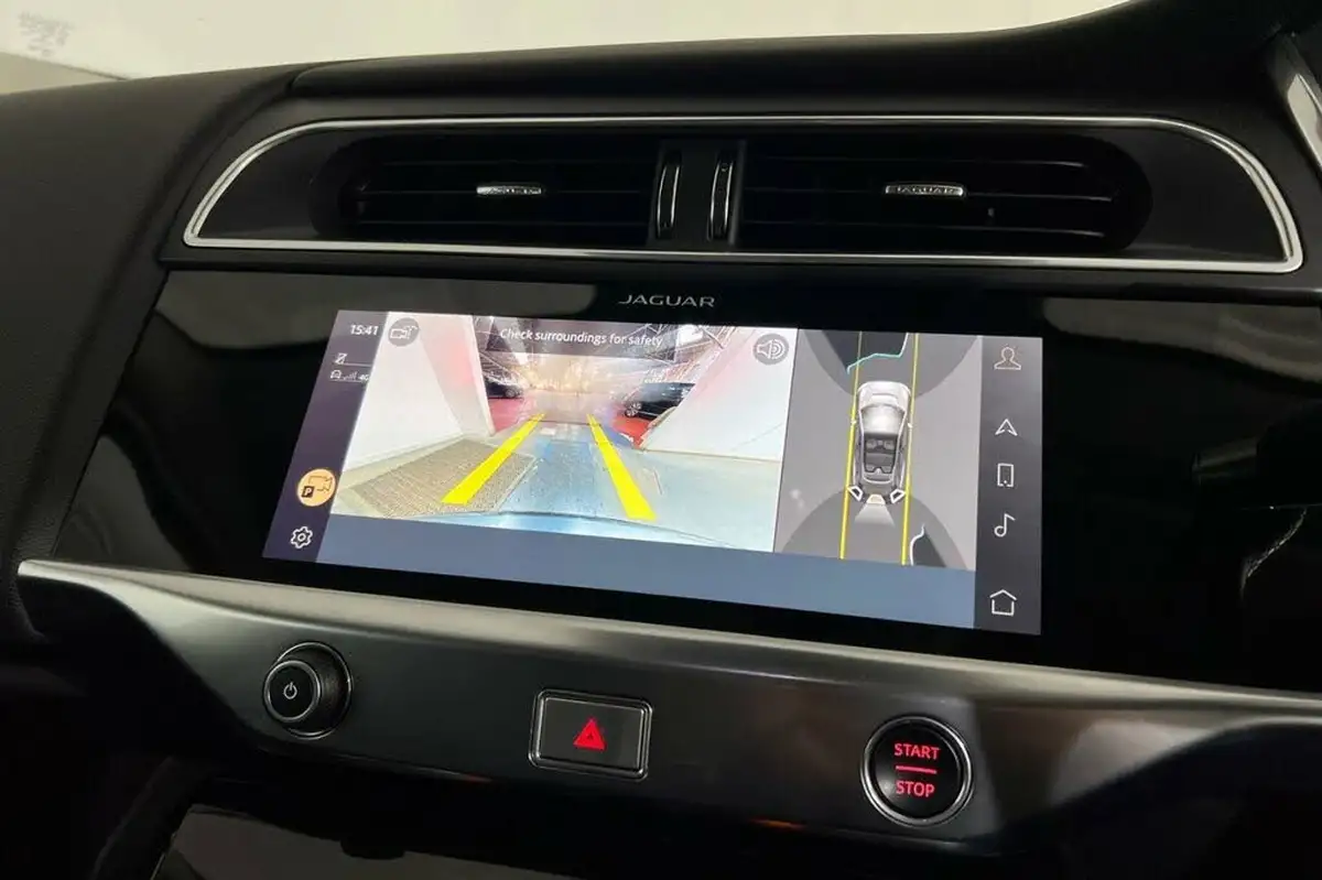 2021-jaguar-i-pace-ev400-se-big-26