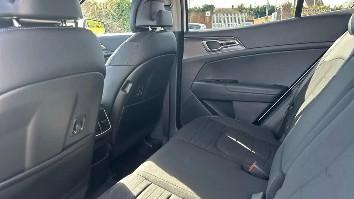 2025-kia-sportage-16-t-gdi-3-157bhp-48v-dct-big-8
