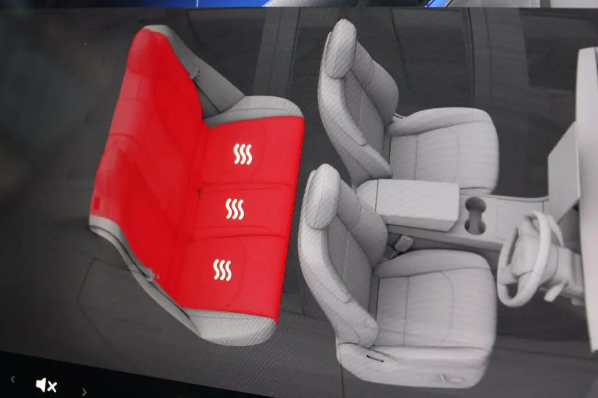 2023-tesla-model-y-e-long-range-big-10