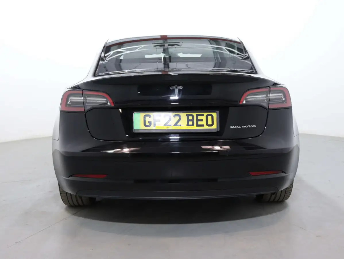 2022-tesla-model-3-e-long-range-big-7