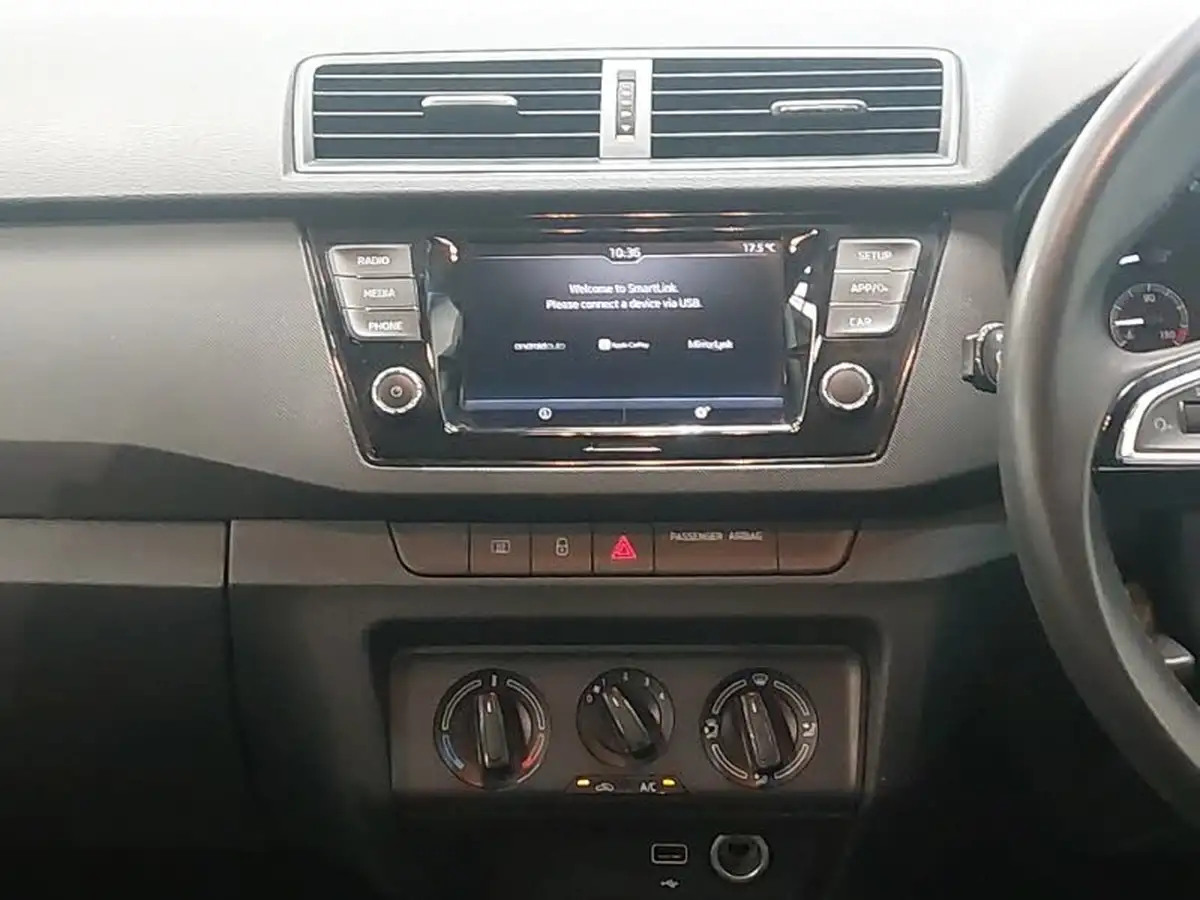 2020-skoda-fabia-10-tsi-se-95ps-estate-big-9
