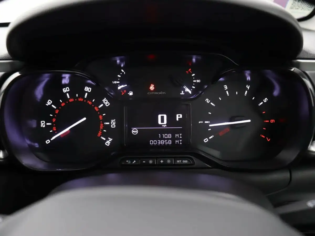 2024-citroen-c3-12-puretech-plus-110ps-eat6-big-10