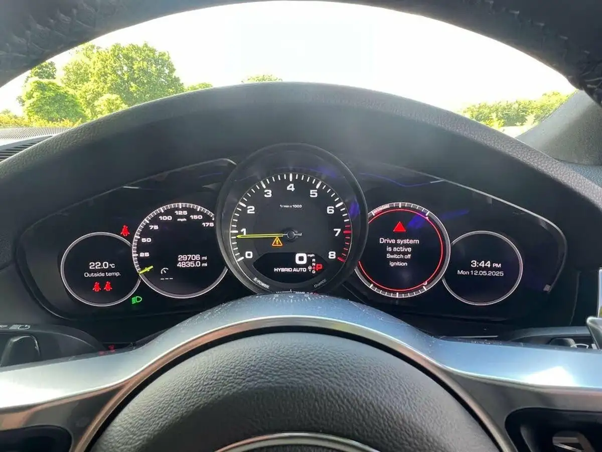 2021-porsche-cayenne-30-v6-e-hybrid-476ps-coupe-big-47