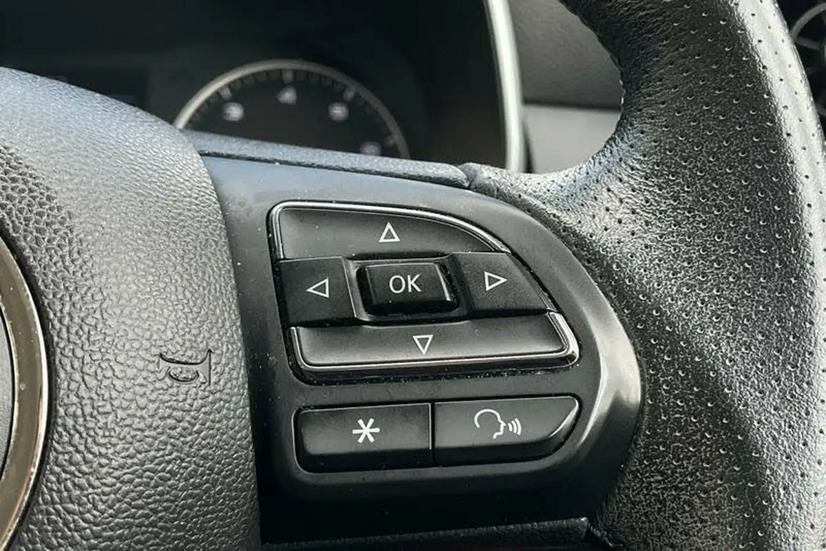 2018-mg-zs-suv-15-vti-tech-exclusive-big-30