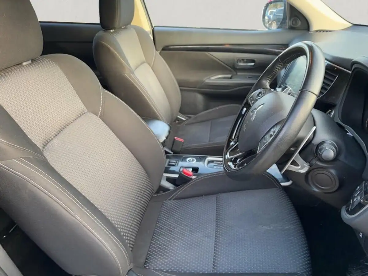 2021-mitsubishi-outlander-20-design-big-8