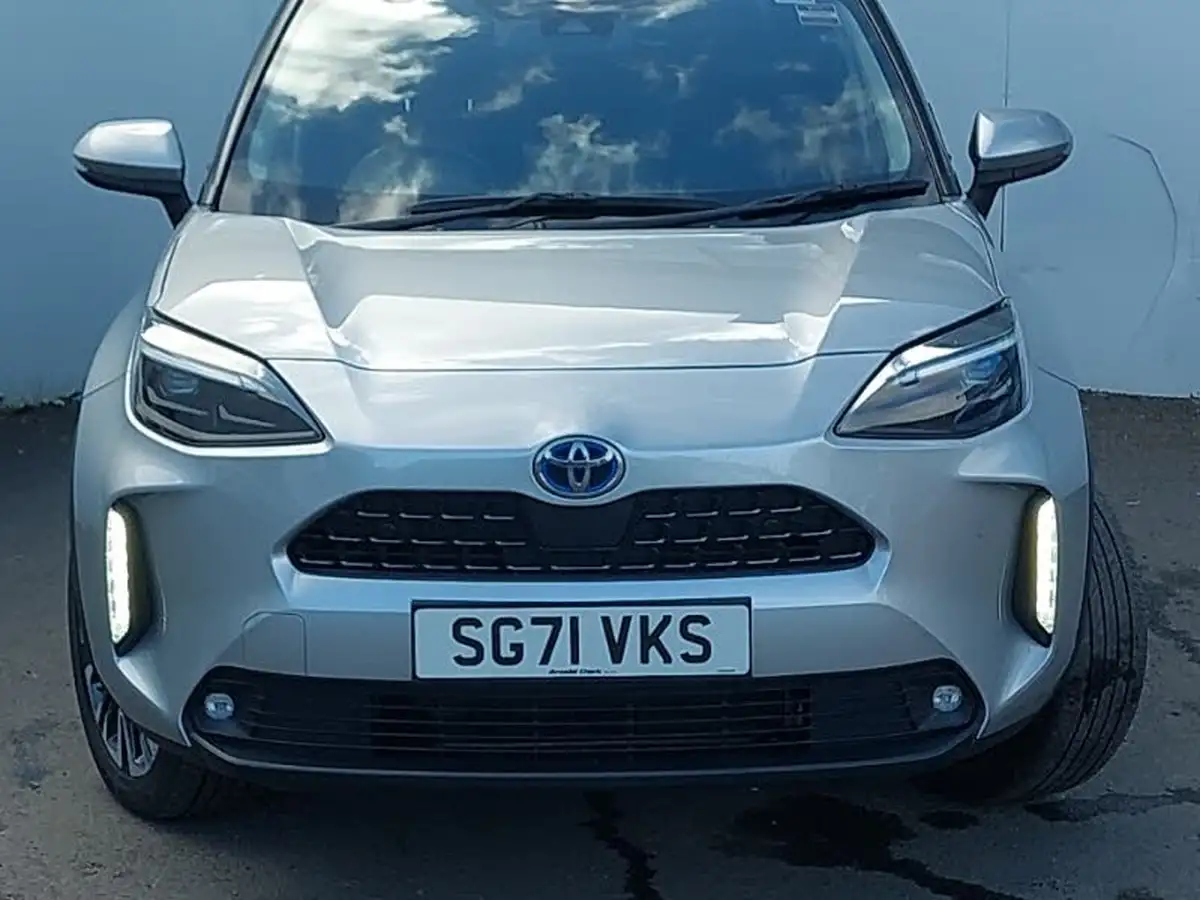 2022-toyota-yaris-cross-15-vvt-i-excel-big-12