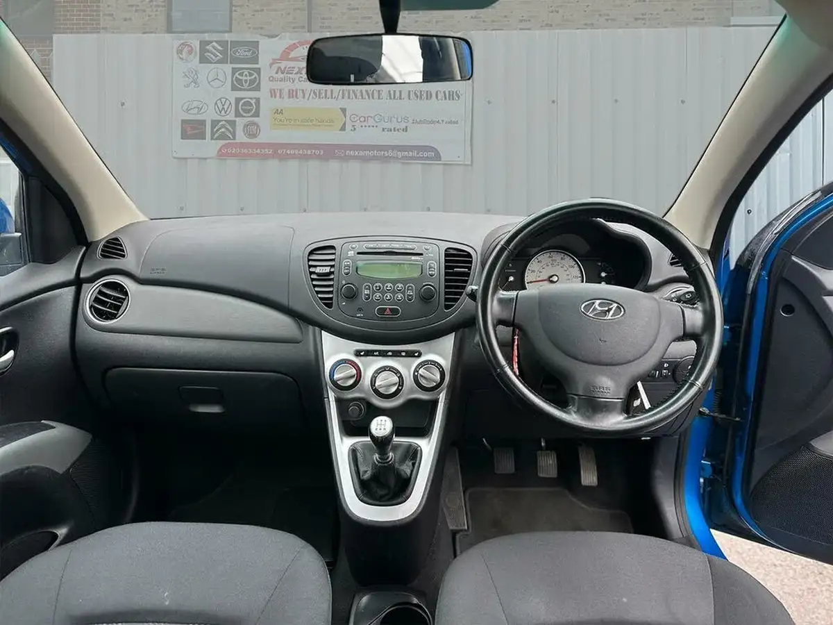 2010-hyundai-i10-12-style-big-25