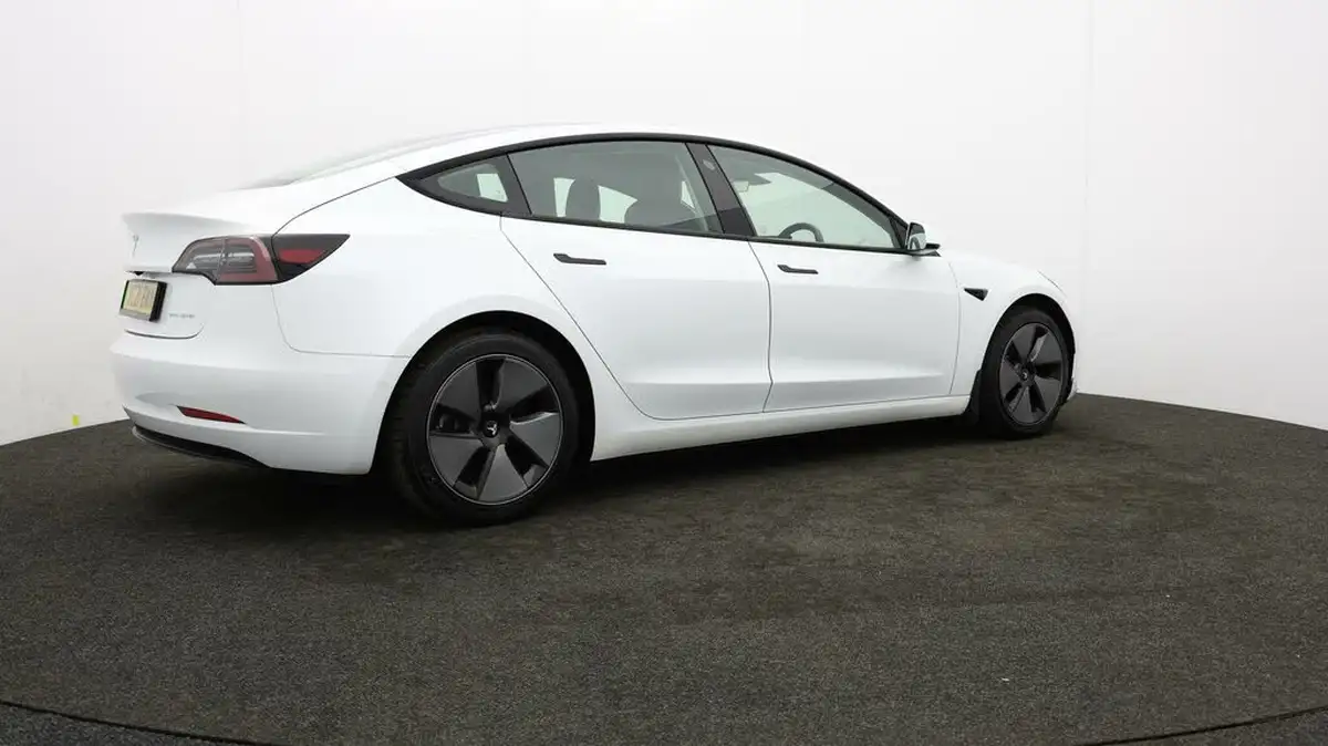 2021-tesla-model-3-e-long-range-4x4-big-34