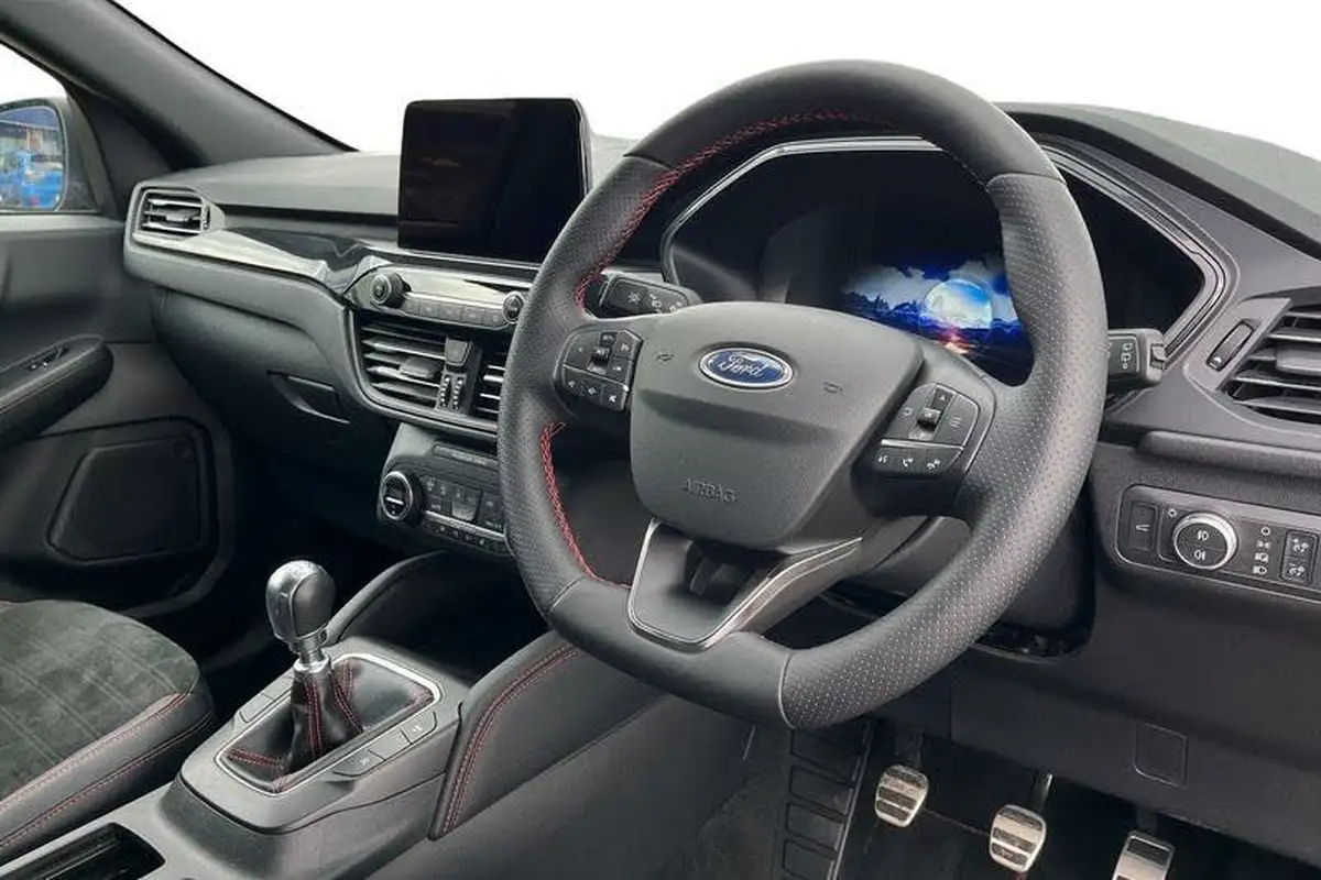 2023-ford-kuga-big-8