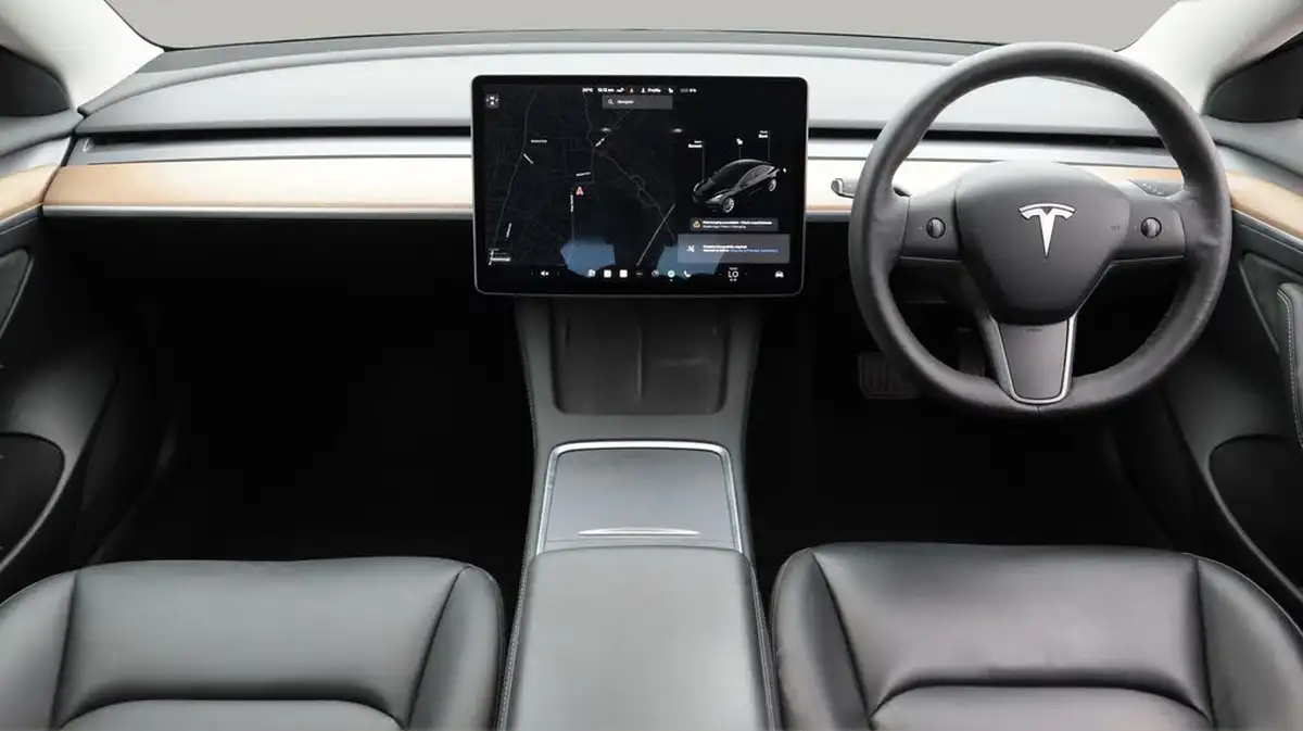2021-tesla-model-3-e-long-range-4x4-big-13