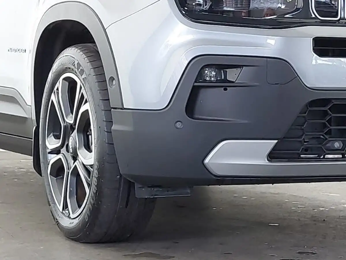 2024-jeep-avenger-e-summit-big-8