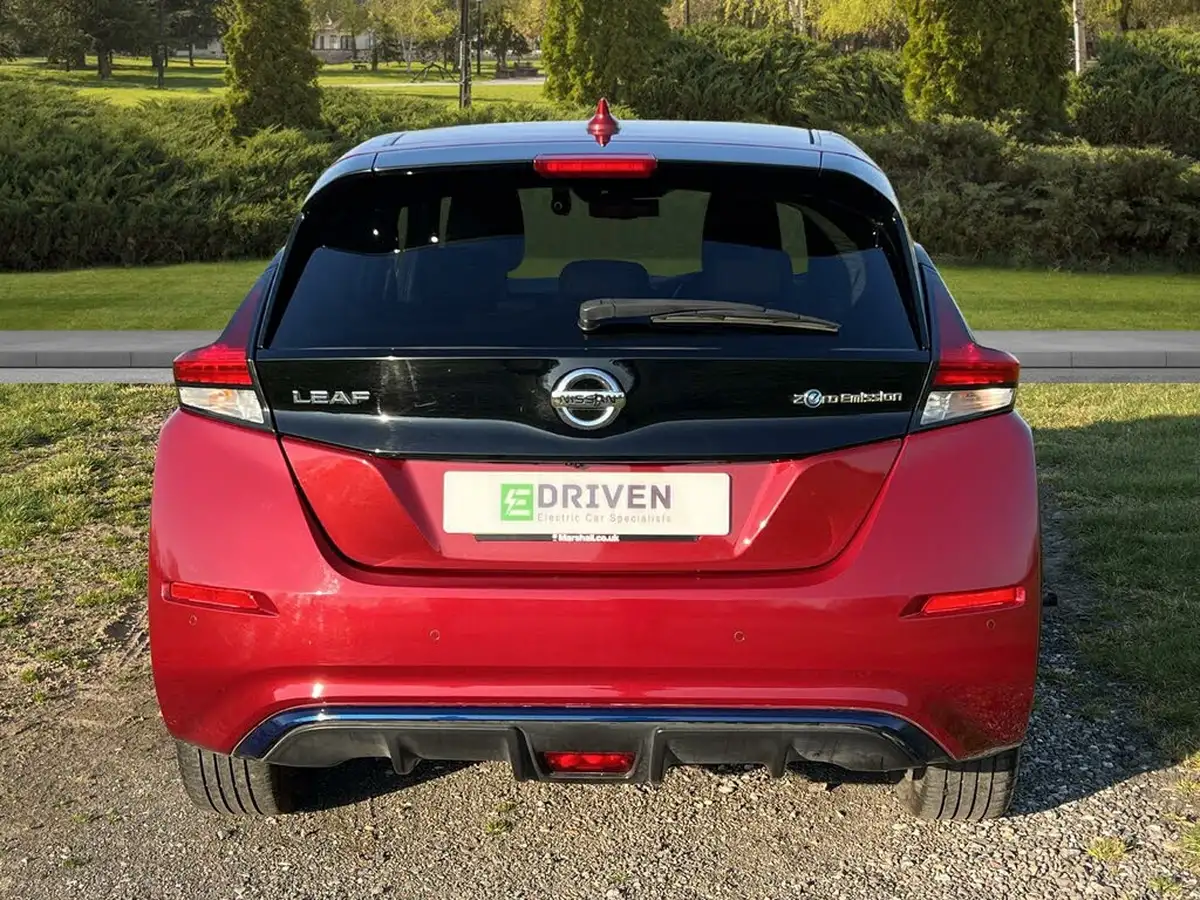 2021-nissan-leaf-e-tekna-big-5