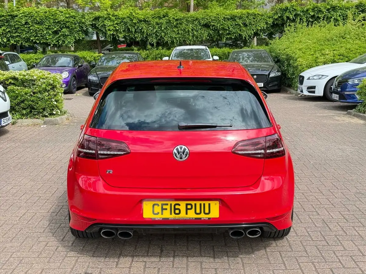 2016-volkswagen-golf-20-tsi-r-4motion-bmt-ss-hatchback-5d-dsg-big-4