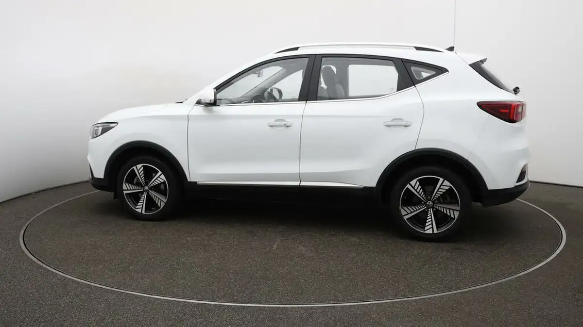 2021-mg-zs-suv-e-exclusive-ev-big-57
