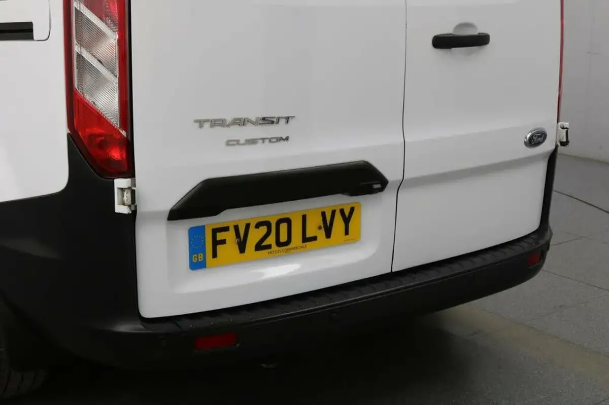 2020-ford-transit-custom-20tdci-280-l1h1-leader-105pseu6dt-panel-van-big-59