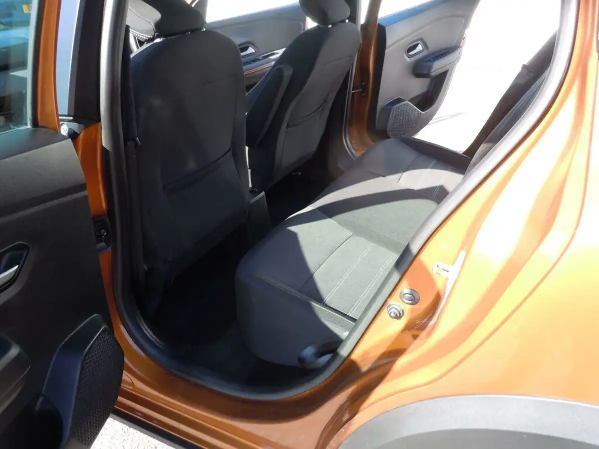 2023-dacia-sandero-stepway-10-tce-expression-90bhp-big-9