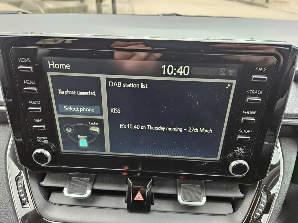 2020-toyota-corolla-18-vvt-i-icon-spare-wheel-hatchback-5d-big-10