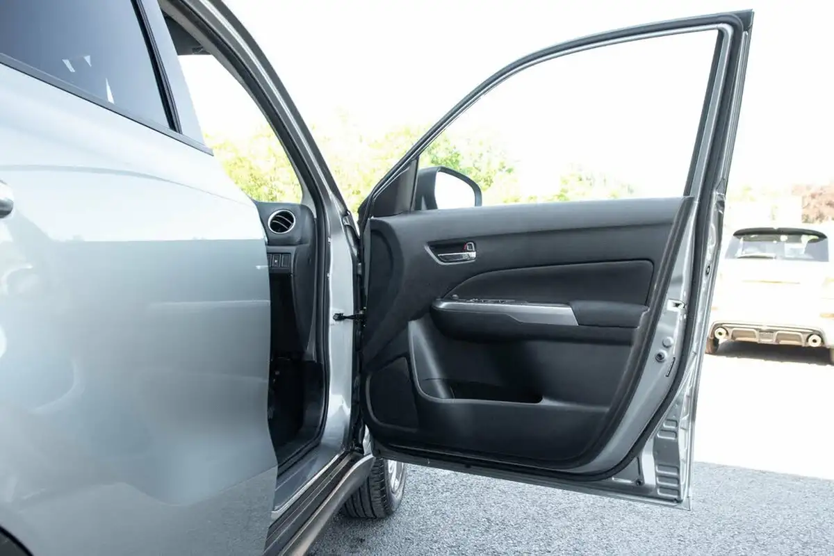 2021-suzuki-vitara-14-boosterjet-sz-t-big-13