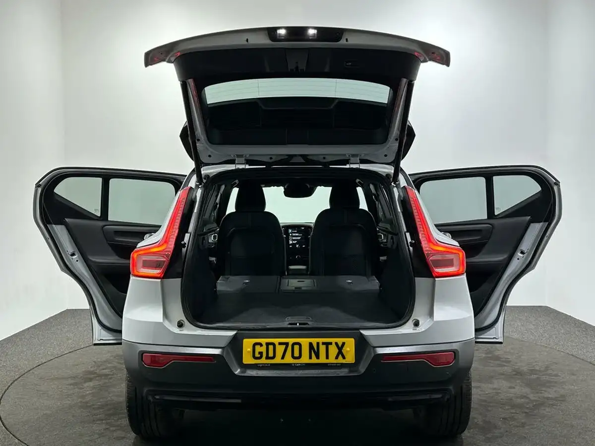2021-volvo-xc40-15-t4-r-design-211bhp-big-38