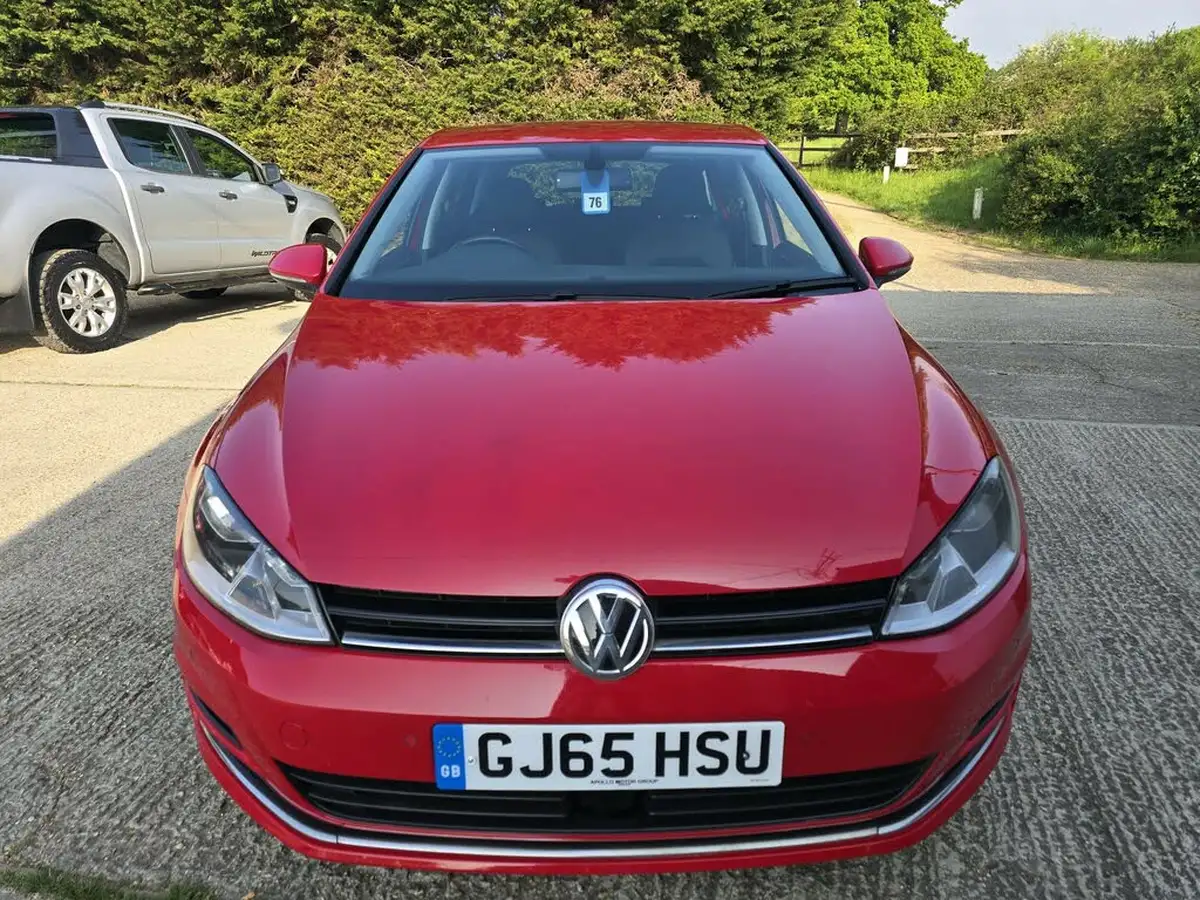 2015-volkswagen-golf-14-tsi-gt-actbmtss-hatchback-5d-1395cc-dsg-big-1