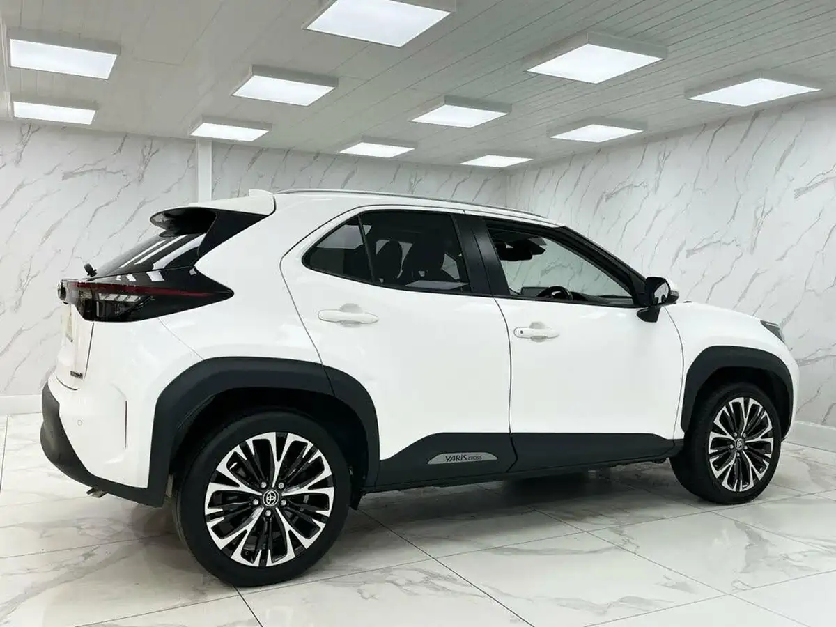 2022-toyota-yaris-cross-15-vvt-i-excel-awd-i-big-13