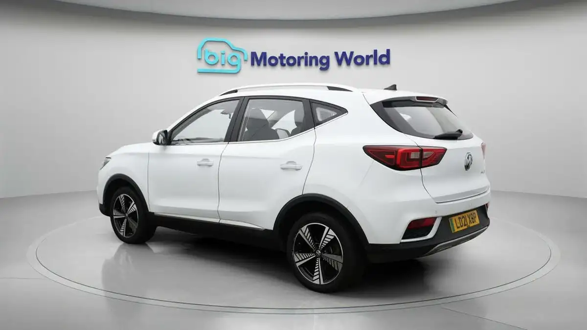 2021-mg-zs-suv-e-exclusive-ev-big-5