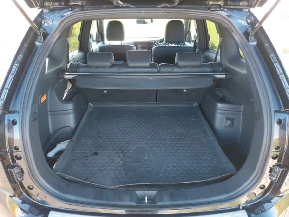 2020-mitsubishi-outlander-24-dynamic-phev-big-7
