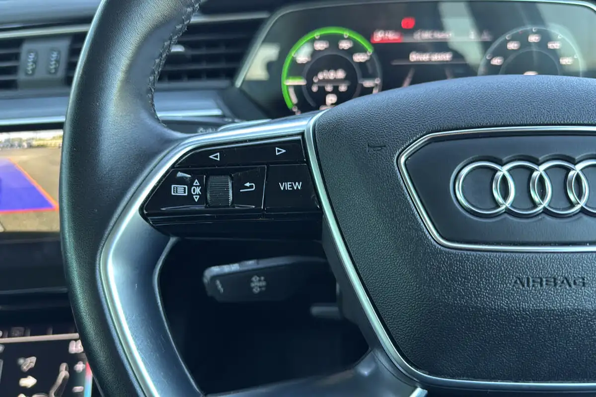 2021-audi-e-tron-55e-technik-station-wagon-big-15