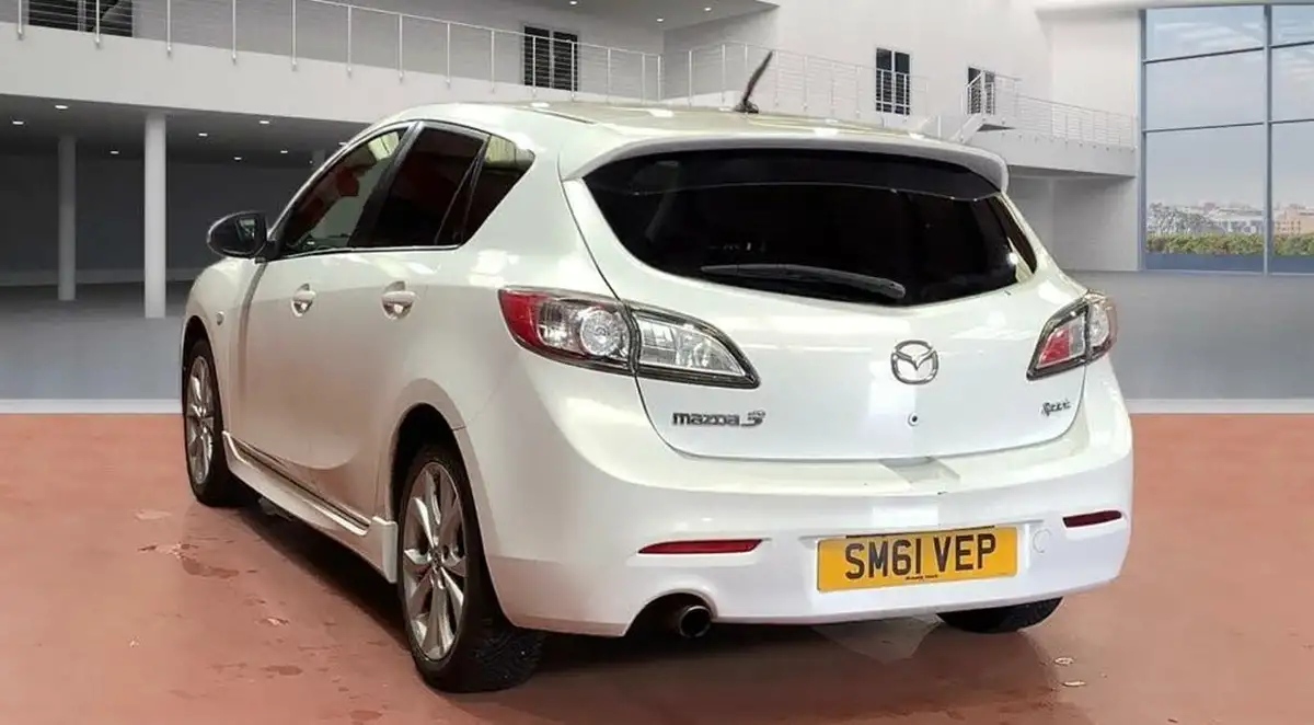 2011-mazda-mazda3-16-sport-big-2