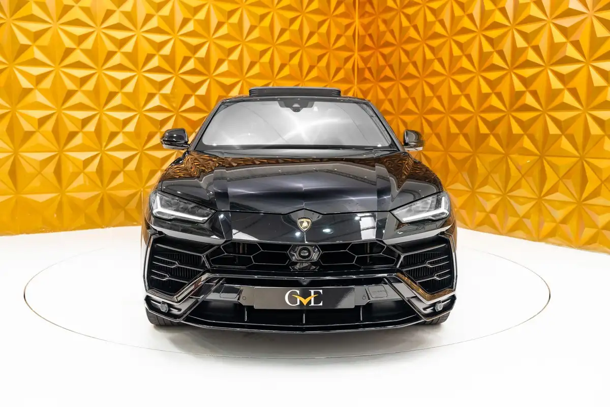 2022-lamborghini-urus-40-no-trim-big-29