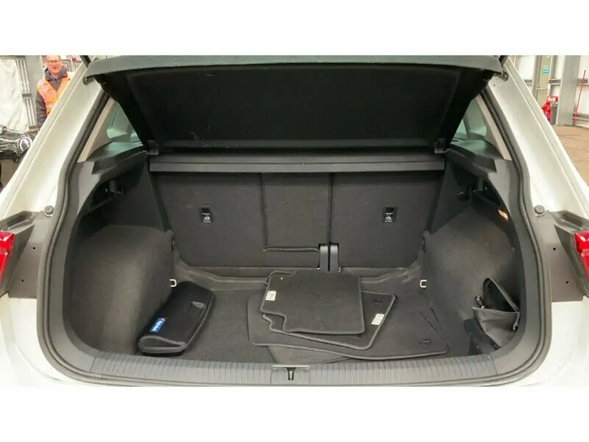 2021-volkswagen-tiguan-15-tsi-life-130ps-big-5