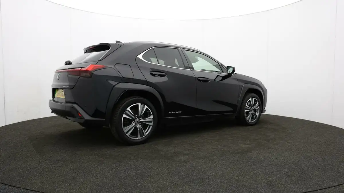2021-lexus-ux-300e-e-ux-big-37